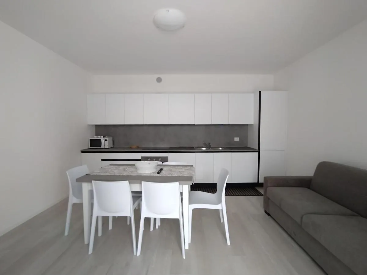 Apartamento Jesolo Appartamenti F2 - Black And White